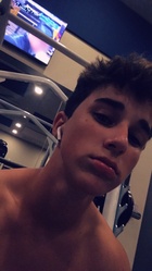 Hunter Rowland : hunter-rowland-1526695202.jpg