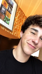 Hunter Rowland : hunter-rowland-1536193502.jpg