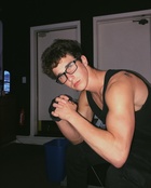 Hunter Rowland : hunter-rowland-1540068602.jpg