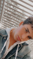 Hunter Rowland : hunter-rowland-1571193002.jpg