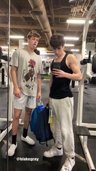 Hunter Rowland : hunter-rowland-1582405021.jpg