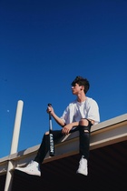 Hunter Rowland : hunter-rowland-1677021150.jpg