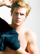 Hunter Parrish : hunter-parrish-1383692054.jpg