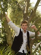 Hunter Parrish : hunter_parrish_1297029273.jpg