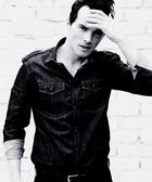 Ian Harding : ian-harding-1335124319.jpg