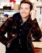 Ian Harding : ian-harding-1446996044.jpg