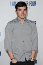 Ian Harding : ianharding_1307809036.jpg