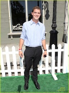 Israel Broussard : israel-broussard-1447023841.jpg