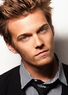 Jake Abel : jake-abel-1384195934.jpg