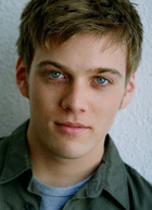 Jake Abel : jake_abel_1261009433.jpg