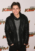 Jake T. Austin : jake-t-austin-1323214268.jpg