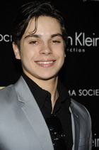 Jake T. Austin : jake-t-austin-1333830700.jpg