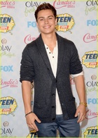 Jake T. Austin : jake-t-austin-1407854266.jpg