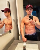 Jake T. Austin : jake-t-austin-1589405042.jpg