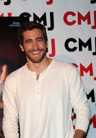 Jake Gyllenhaal : jake_gyllenhaal_1291053348.jpg
