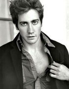 Jake Gyllenhaal : jake_gyllenhaal_1294489938.jpg