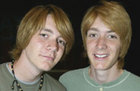 James and Oliver Phelps : TI4U_u1142700226.jpg