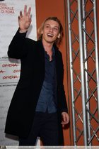 Jamie Campbell Bower : jamie-campbell-bower-1335247565.jpg