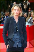 Jamie Campbell Bower : jamiecampbellbower_1260242571.jpg