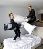 Jedward : jedward_1305744919.jpg