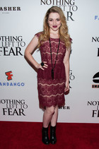 Jennifer Stone : jennifer-stone-1380986073.jpg