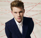 Jeremy Irvine : jeremy-irvine-1334687100.jpg