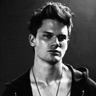 Jeremy Irvine : jeremy-irvine-1409013056.jpg