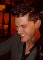 Jeremy Irvine : jeremy-irvine-1425502465.jpg