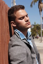 Jeremy Irvine : jeremy-irvine-1464797606.jpg