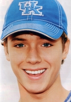 Jeremy Sumpter : TI4U_u1160496058.jpg