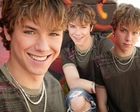 Jeremy Sumpter : jeremy-sumpter-1318270141.jpg