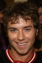 Jeremy Sumpter : jeremy-sumpter-1319649879.jpg