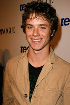 Jeremy Sumpter : jeremy_sumpter_1198521038.jpg