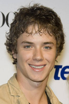 Jeremy Sumpter : jeremy_sumpter_1198527219.jpg