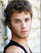 Jeremy Sumpter : jeremy_sumpter_1288808478.jpg