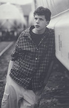 Jesse Eisenberg : TI4U_u1139611895.jpg