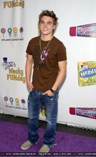 Jesse McCartney : TI4U_u1152411676.jpg