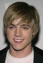 Jesse McCartney : TI4U_u1152458067.jpg