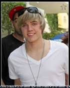 Jesse McCartney : TI4U_u1155835645.jpg