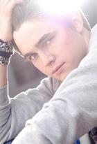 Jesse McCartney : TI4U_u1159129048.jpg