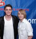 Jesse McCartney : TI4U_u1257565741.jpg