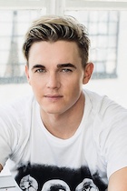 Jesse McCartney : jesse-mccartney-1511235507.jpg