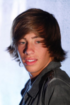 Jimmy Bennett : jimmy-bennett-1321027995.jpg