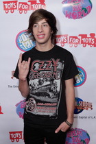 Jimmy Bennett : jimmy-bennett-1325042996.jpg
