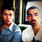 Joe Jonas : TI4U1375898015.jpg