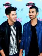 Joe Jonas : TI4U1376671370.jpg