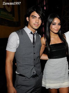 Joe Jonas : TI4U_u1219047688.jpg