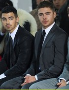 Joe Jonas : TI4U_u1297709143.jpg