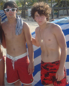 Joe Jonas : TI4U_u1298485295.jpg