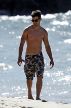 Joe Jonas : joe-jonas-1317648004.jpg